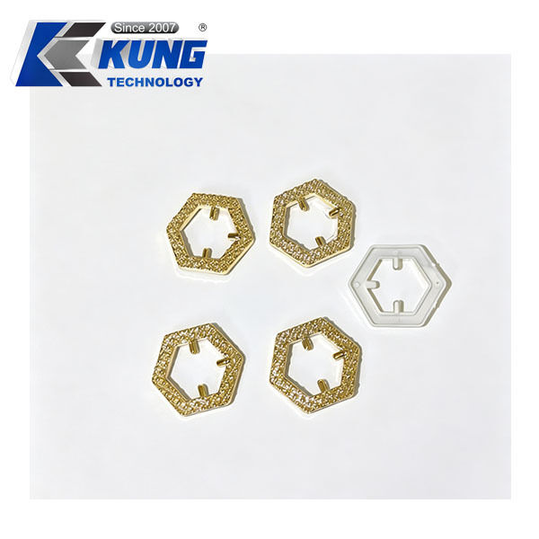 Cat Shape Electroplated Surface Shoe Ornament Buckle with Built-in Positioning Pins